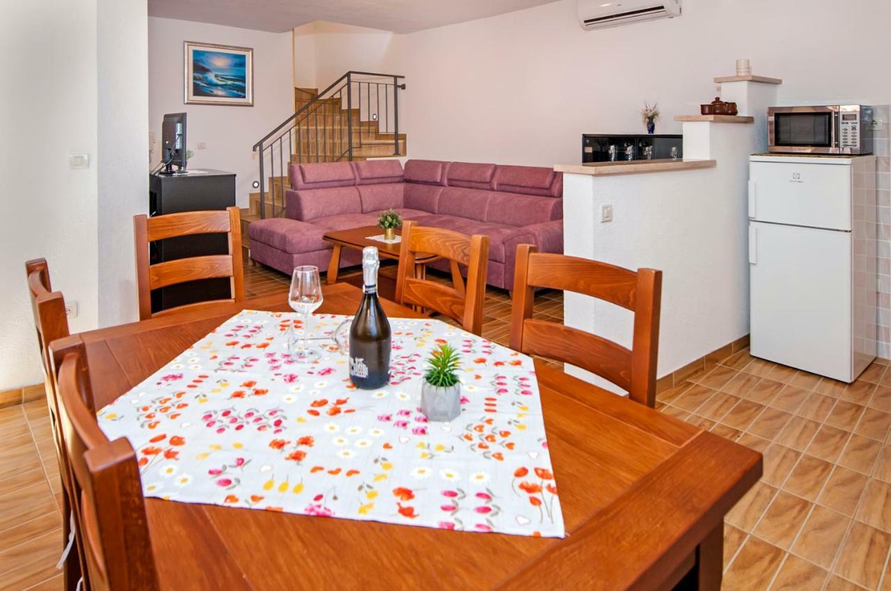 Guesthouse Ancient Stone Rovinj Exterior photo